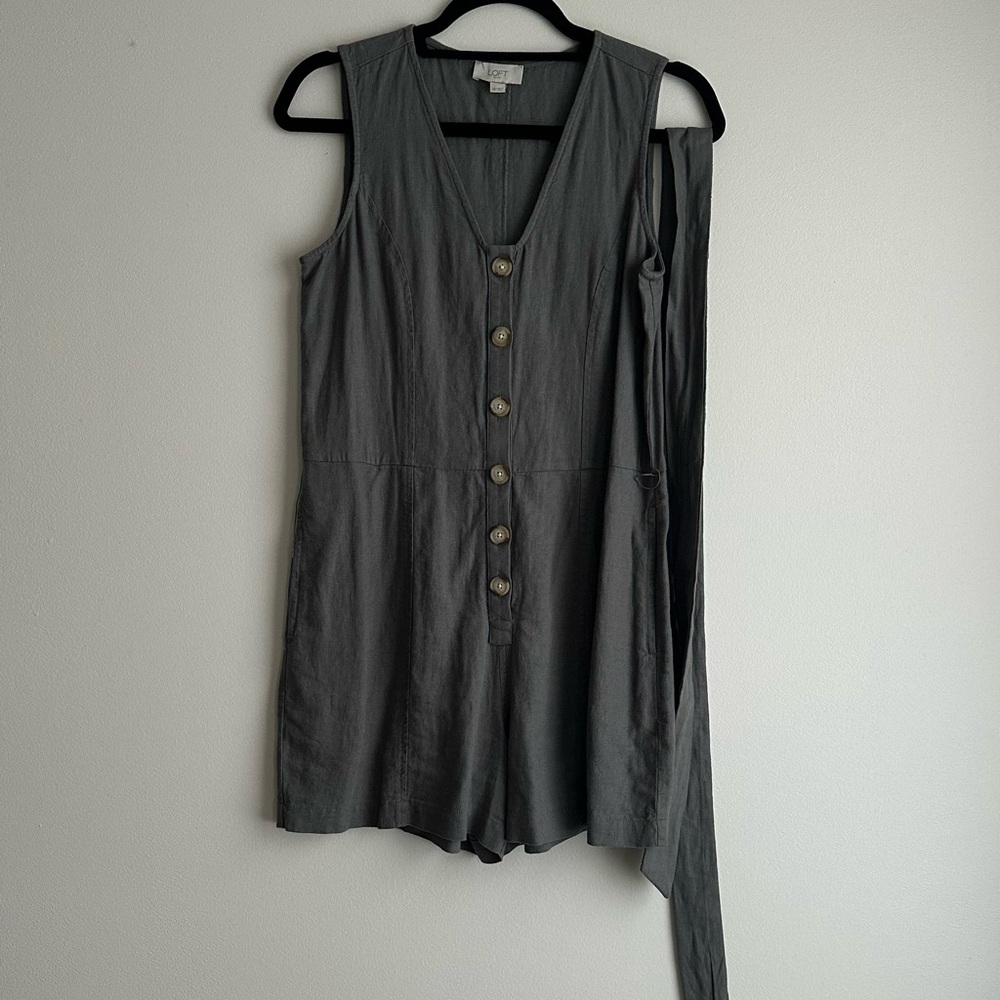 LOFT Green/Gray Sleeveless V-Neck Short/Romper